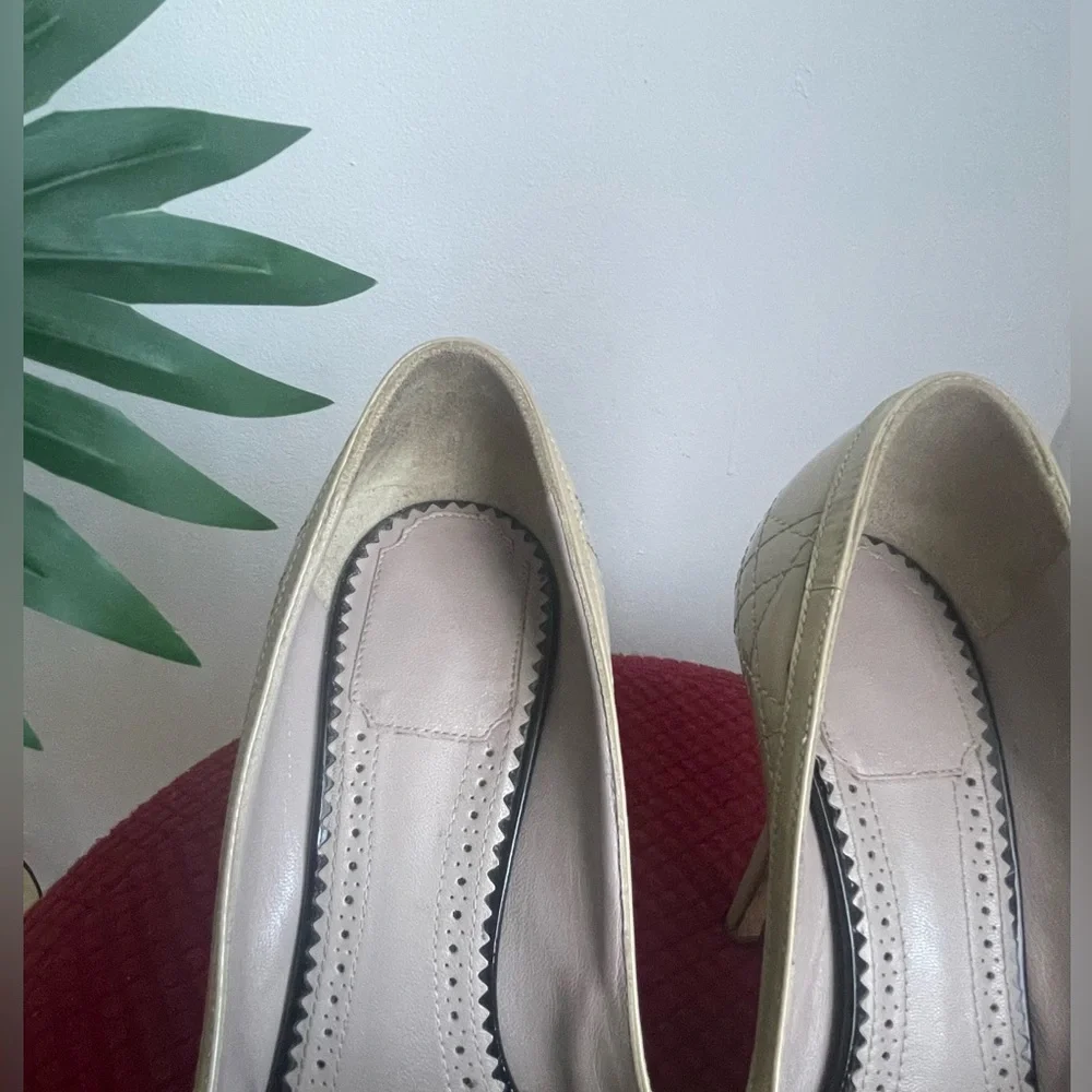 Dior Cream Peep-Toe Pumps with Black Patent Bow Accent - Picture 4 of 7